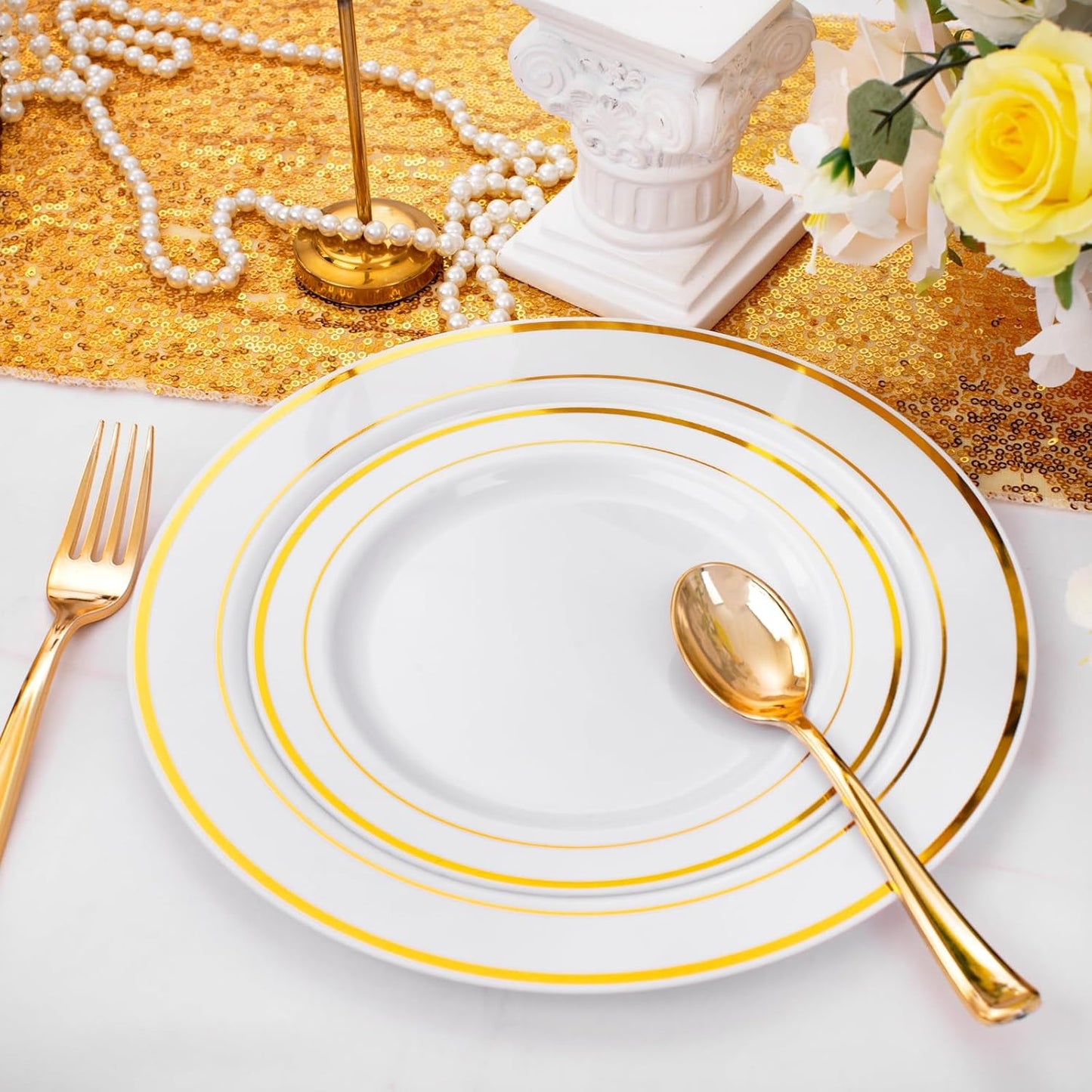 FLOWERCAT 60PCS Gold Plastic Plates - Heavy Duty White and Gold Plastic Plates Disposable for New Year/Thanksgiving Party/Wedding - Include 30PCS 10.25" Dinner Plates and 30PCS 7.5" Dessert Plates