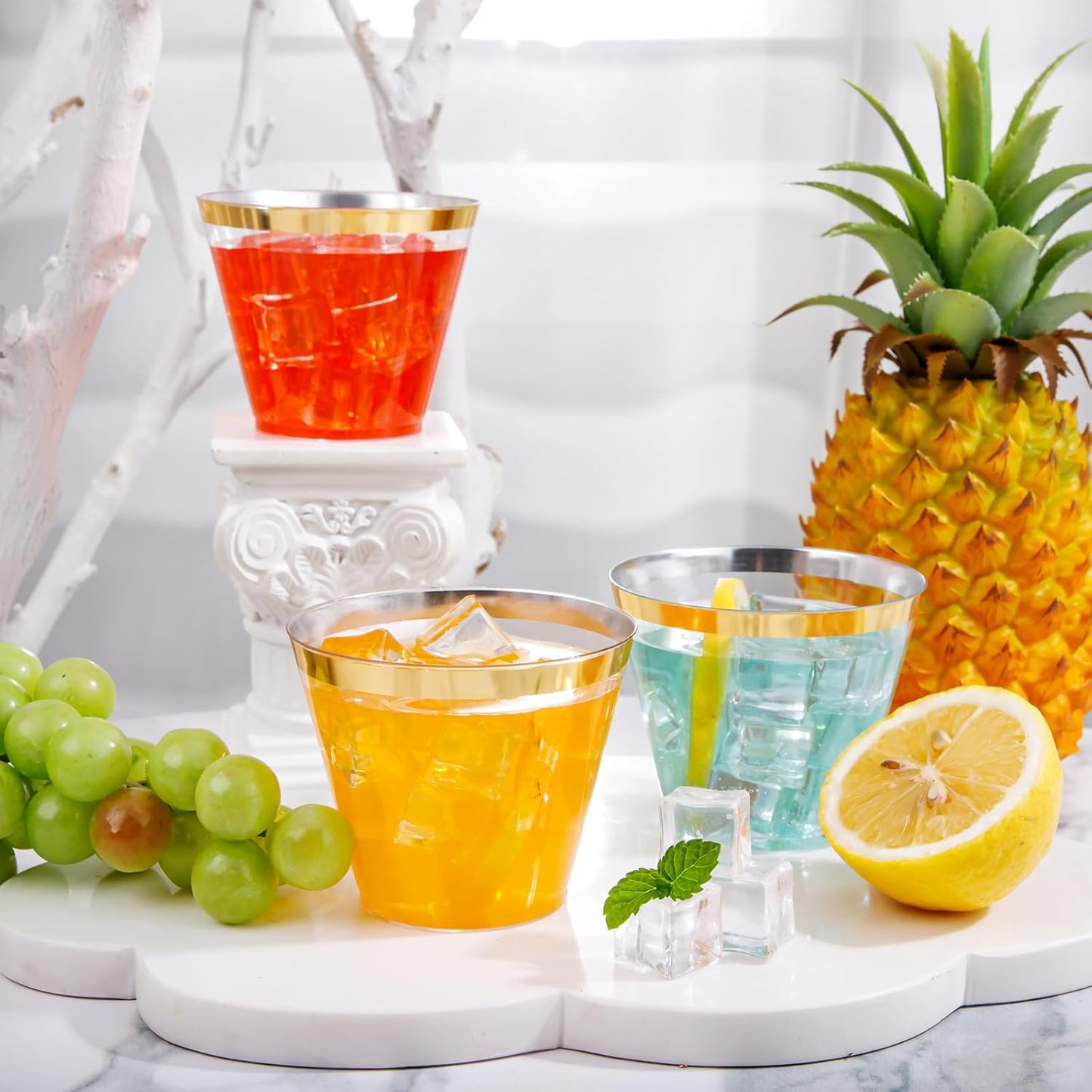 I00000 Heavy Duty Plastic Cups, 9 oz, Gold Rimmed, Clear, 100 Count, BPA Free, Disposable, for Party & Wedding