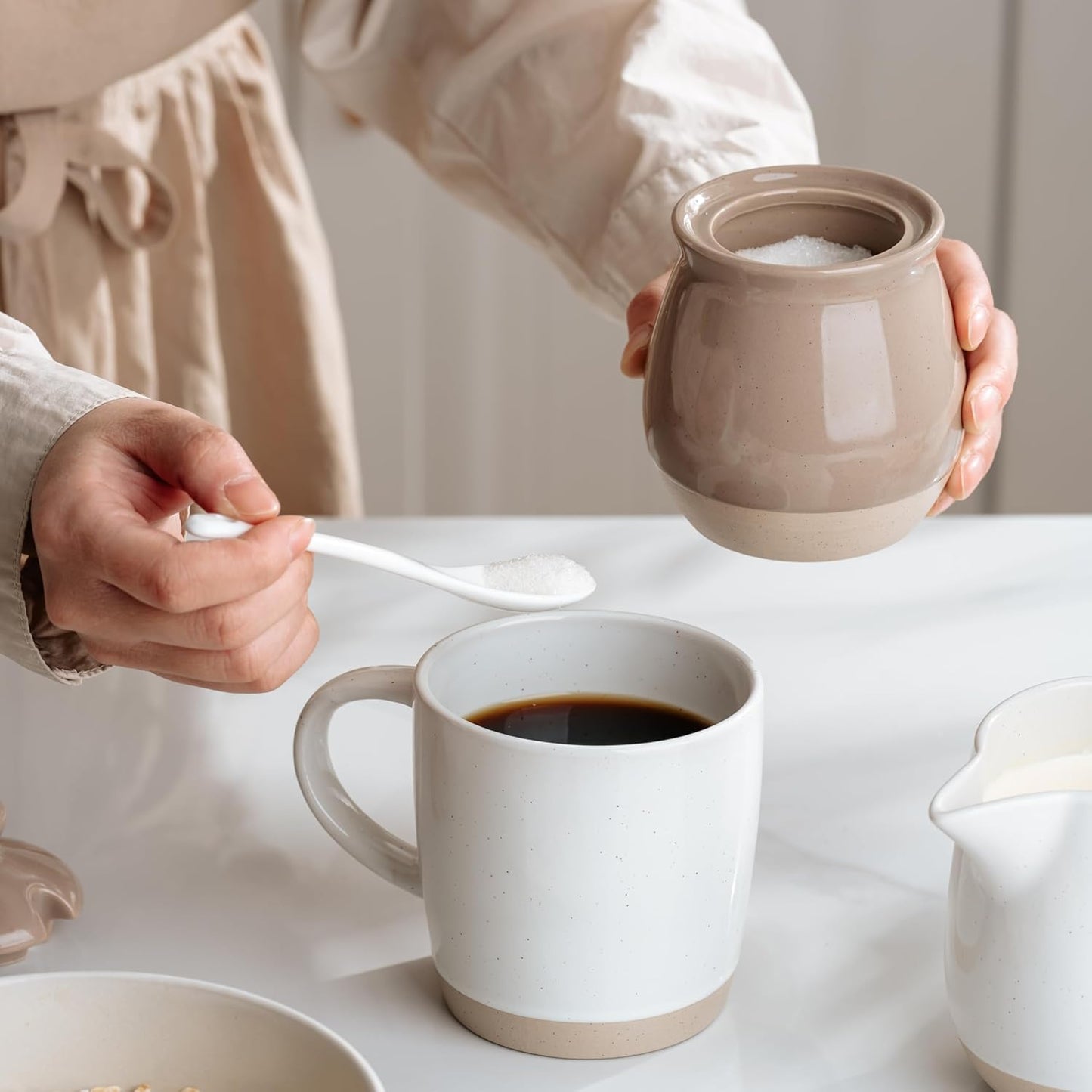 famiware Milkyway Sugar Bowl with Lid and Spoon, 10oz Ceramic Sugar Jar/Pot/Dispenser for Salt, Condiments, Spice, Seasonings, Sugar Container for Coffee Bar, Kitchen, and Countertop, Cinnamon Brown