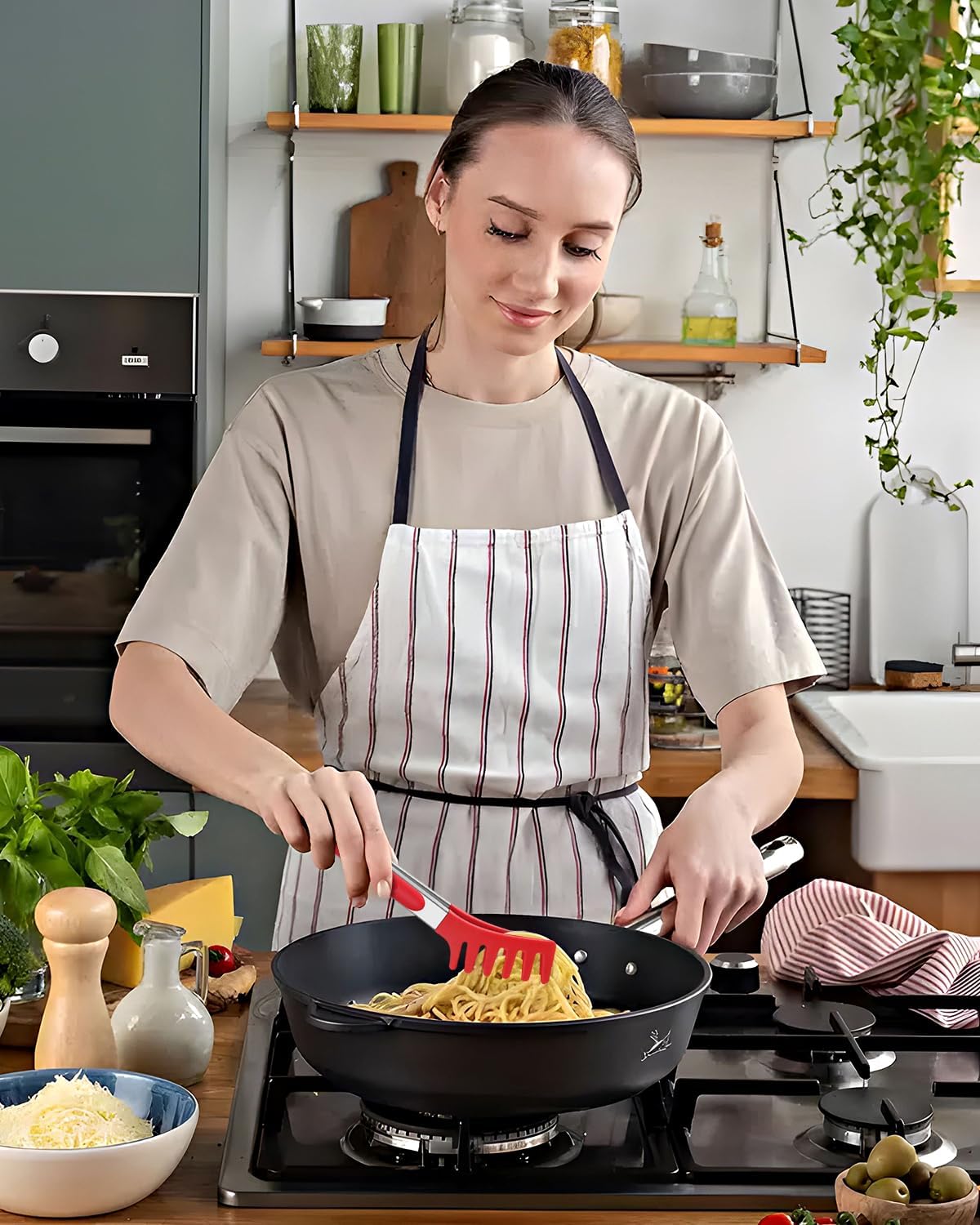 Spaghetti Spoon and Pasta Tong, Non-stick Silicone Spoon Server Fork with teeth and Stainless Steel Handle Spaghetti Tong, Food Clip for Spaghetti Noodle (RED)